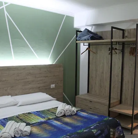 Torresi 2 Apartament Ankona